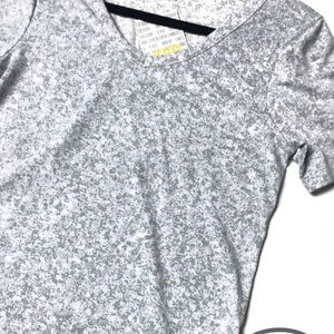 gray printed vneck short sleeves LuLaRoe Iris NWT